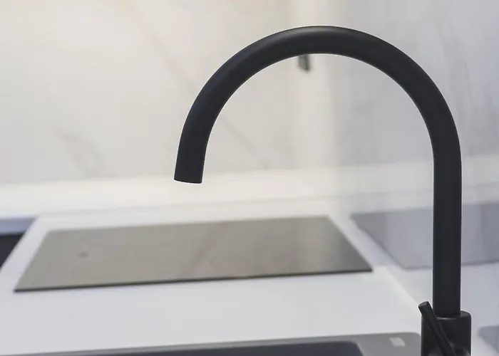 Apathera - Modern In Zakynthos