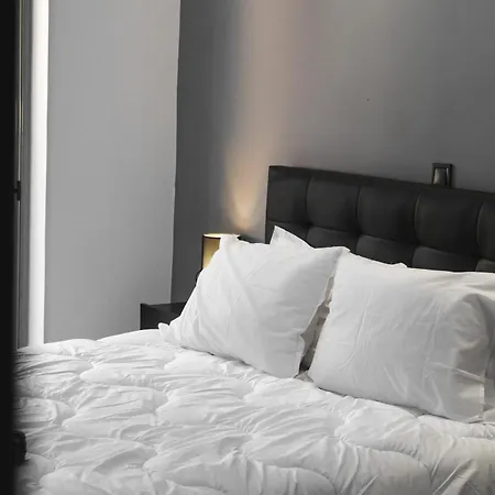 Apathera - Modern In Zakynthos * Kalamákion